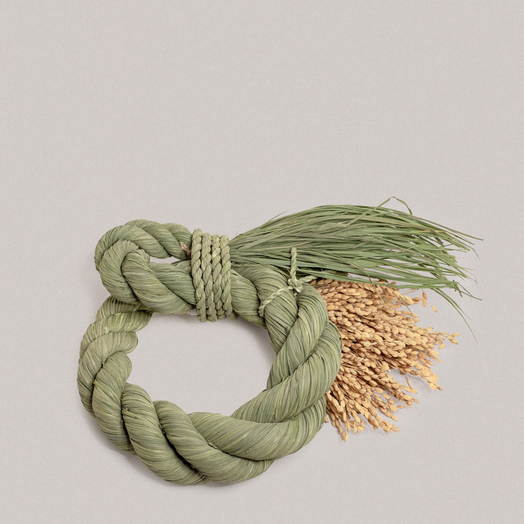 Couronne de riz en paille tressée