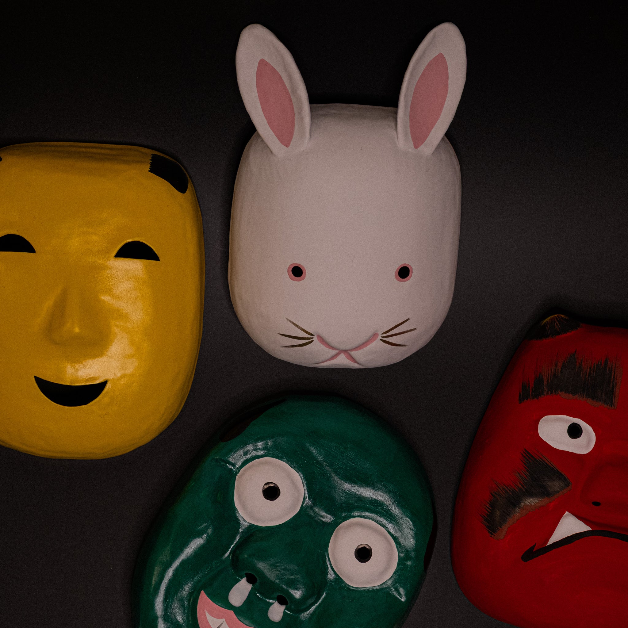 Masque folklorique Akaoni