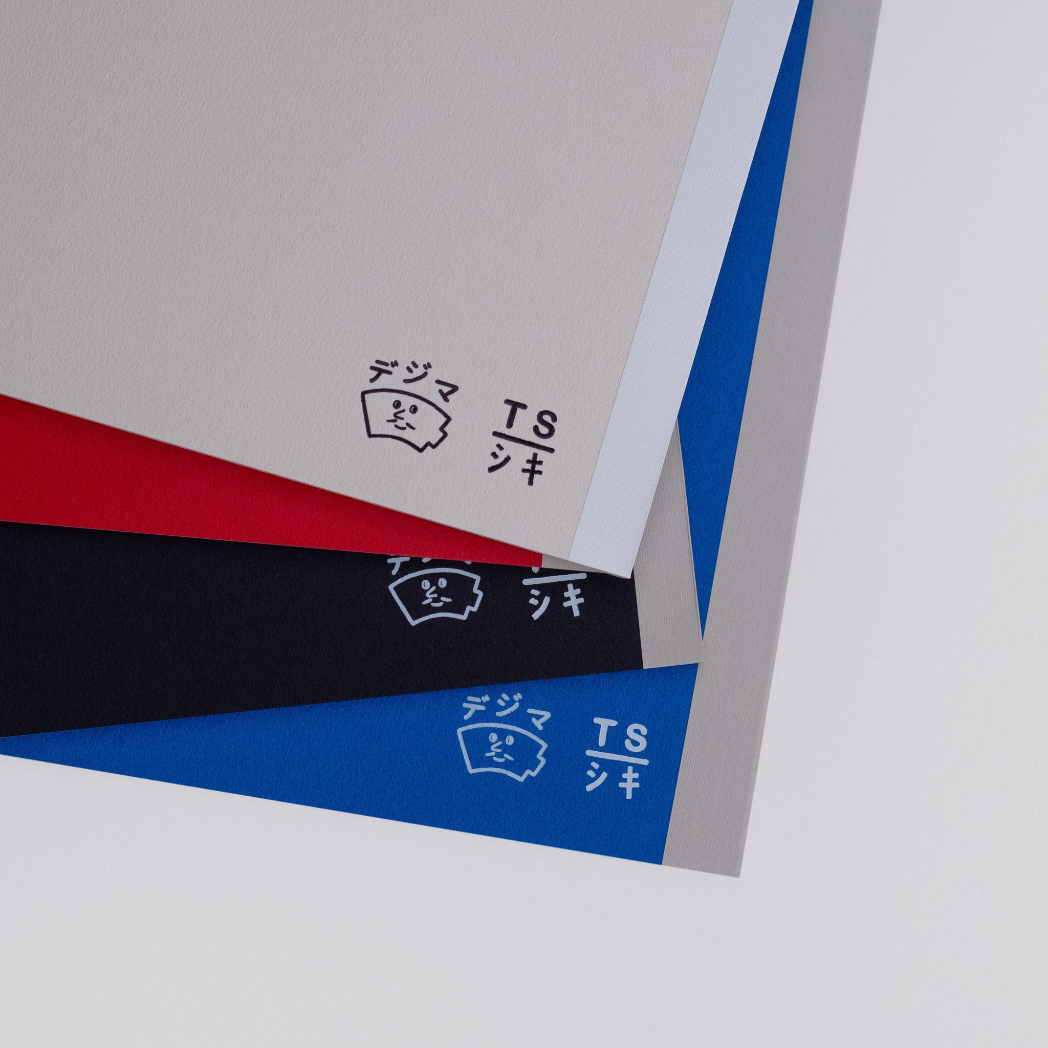 Dejima Family White Notebook by Amélie Fontaine – DEJIMA